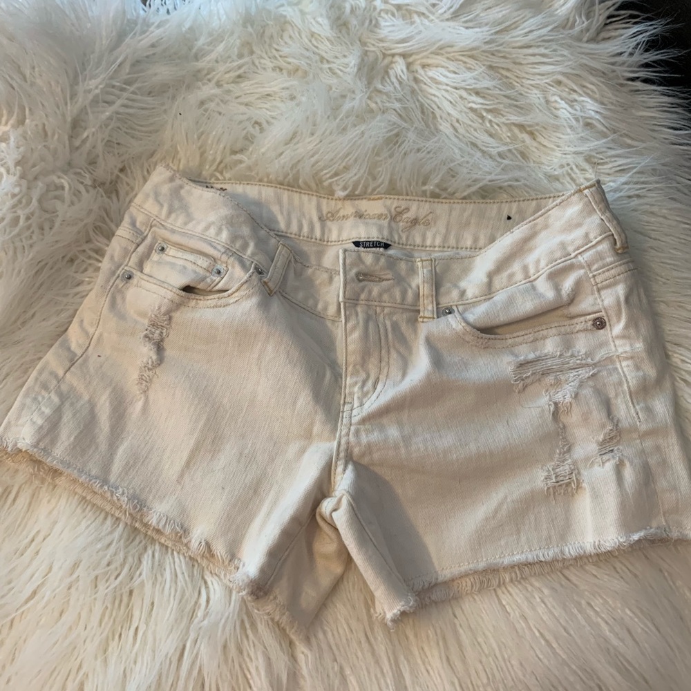 American eagle white shorts